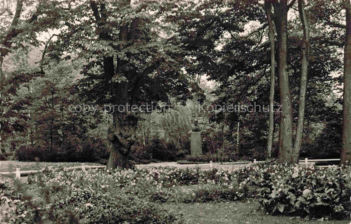 HUSUM  Nordfriesland Norsee Schleswig-Holstein Theodor Storm Denkmal