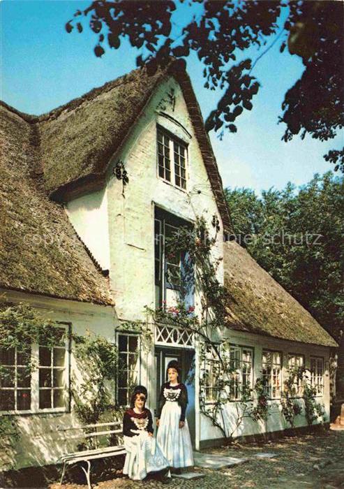 FoeHR Nordseeinsel Schleswig-Holstein Friesenhaus Junge Friesinnen