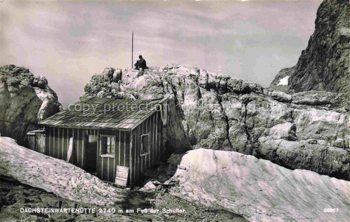 Dachsteinwartehuette 1910m Ramsau Dachstein AT Am Fuss der Schulter