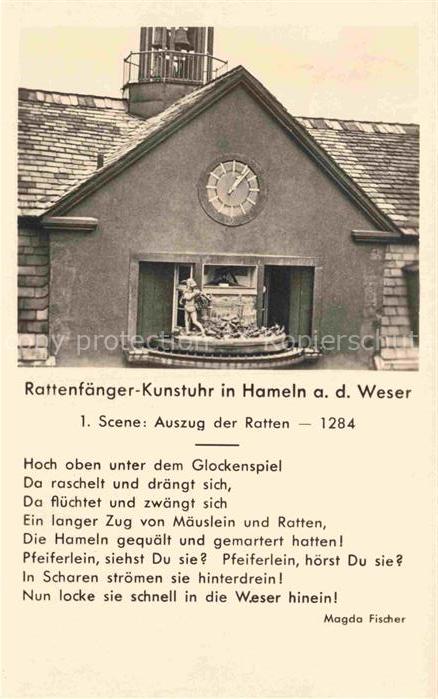 HAMELN Weser Rattenfaenger Kunstuhr mit Glockenspiel am Rathaus