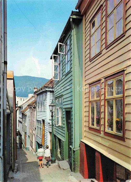 Bergen Norwegen A narrow lane in the city
