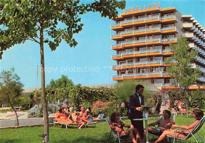 Playa de Palma Mallorca ES Hotel Caballero Liegewiese am Swimming Pool