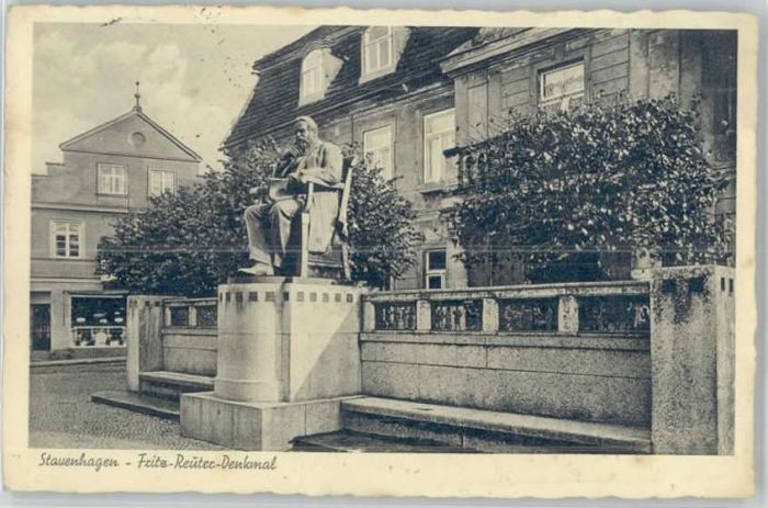 Stavenhagen Fritz Reuter Denkmal