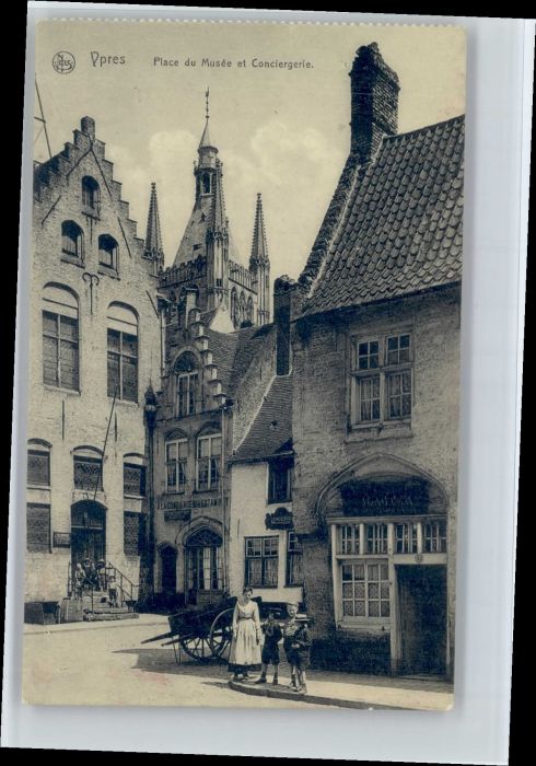 Ypern Ypres Ypres Place Musee Conciergerie