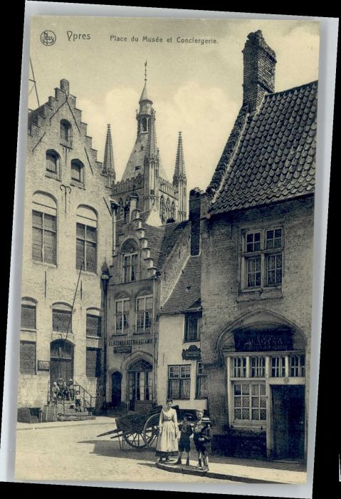Ypern Ypres Ypres Place Musee Conciergerie