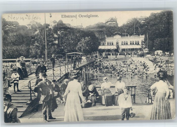 Oevelgoenne Neumuehlen Altona Elbstrand