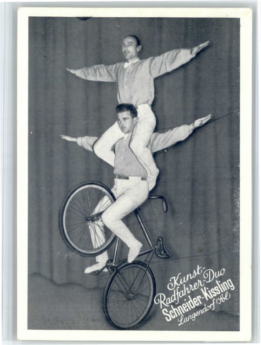 Langendorf SO Kunst Radfahrer Duo Schneider Kissling