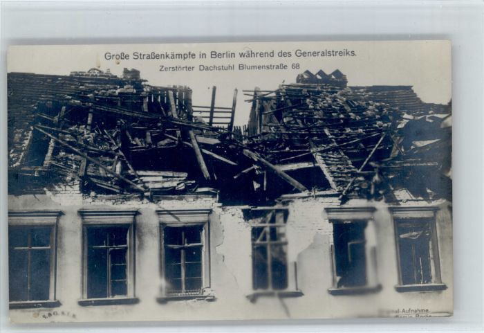 Berlin Zerstoertes Haus Blumenstrasse