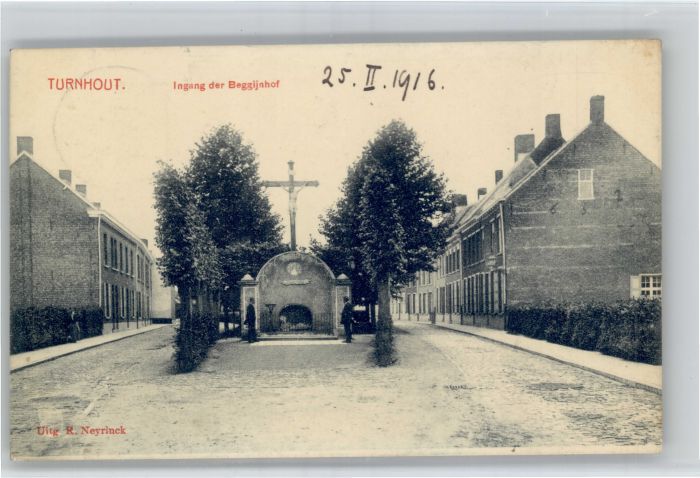 Turnhout Ingang der Berggijnhof Kreuz