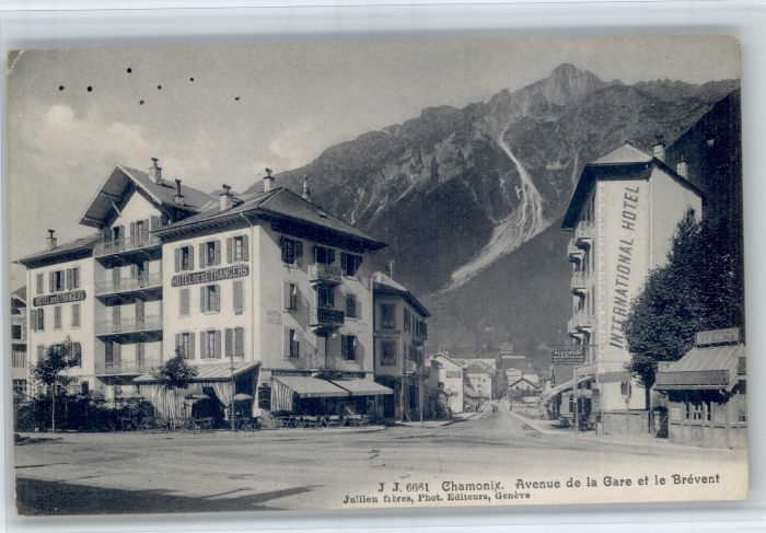 Chamonix Avenue Gare Brevent Hotel des Etrangers