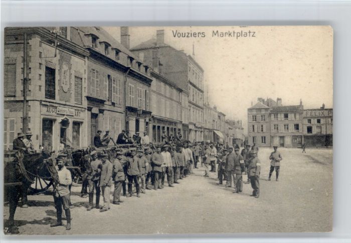 Vouziers Marktplatz Soldaten