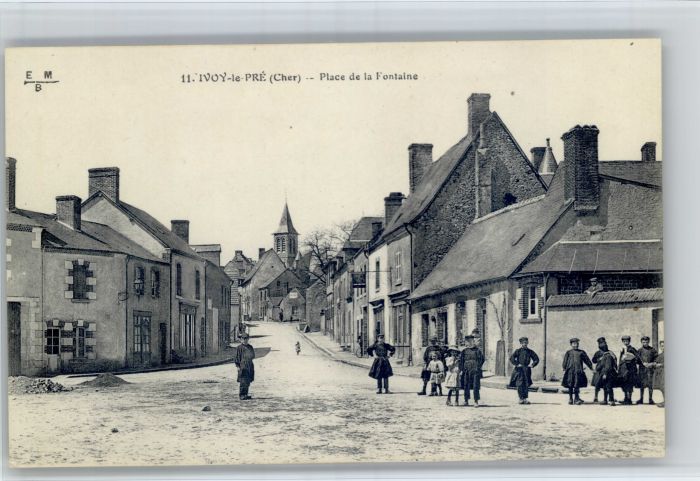 Ivoy-le-Pre Cher Place Fontaine