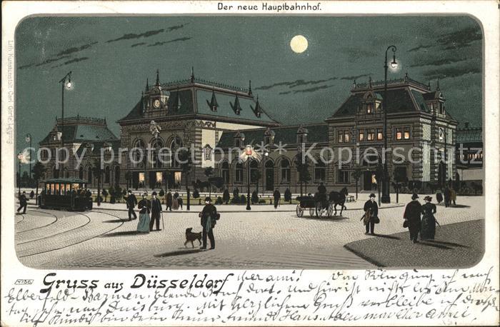 Duesseldorf Hauptbahnhof bei Nacht
