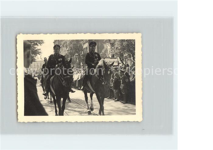 Ulm Donau Aufmarsch Soldaten auf Pferden