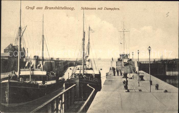 Brunsbuettelkoog Schleusen mit Dampfern