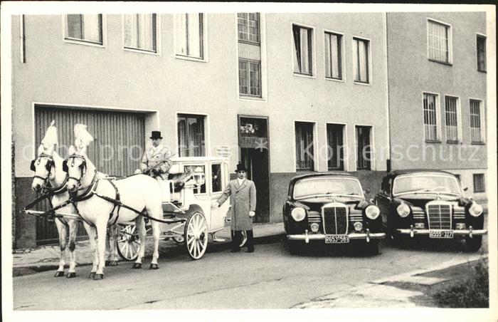 Koeln Rhein Brautwagen Heinr. Molis Pferdekutsche Autos