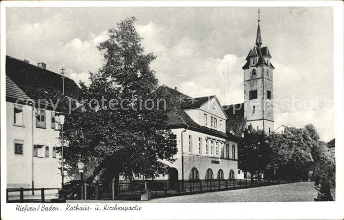 Niefern-oeschelbronn Rathaus- Kirchenpartie