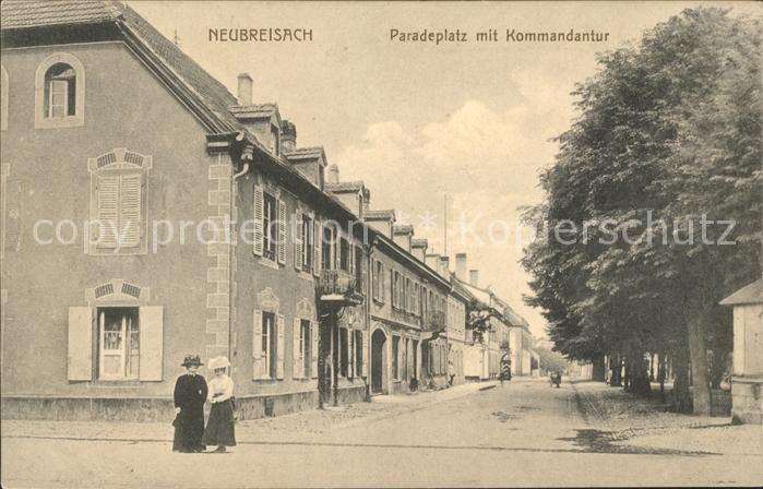 Neubreisach Paradeplatz mit Kommandatur