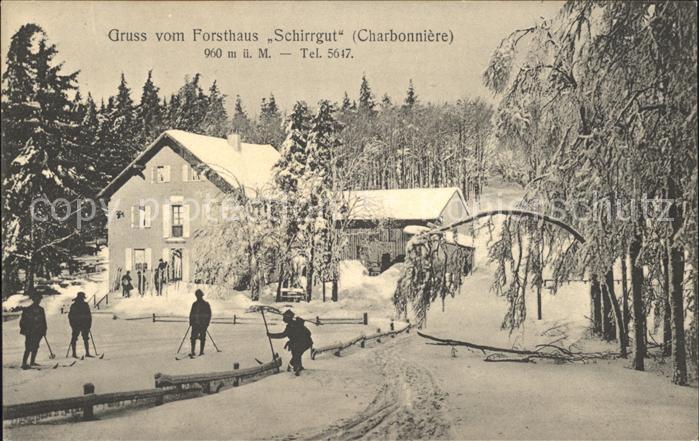 Charbonniere Alsace Forsthaus Schirrgut im Winter Skifahrer