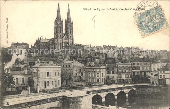 Niort 79 Eglise Saint Andre vue des vieux Ponts