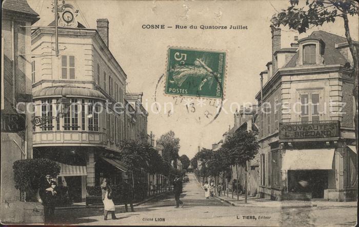 Cosne-Cours-sur-Loire Rue du Quatorze Juillet Stempel auf AK