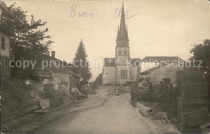 Binarville Partie an der Kirche