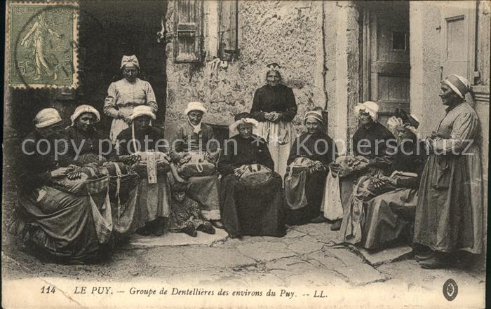 Le Puy-en-Velay Groupe de Dentellieres