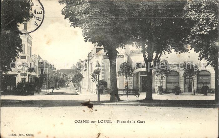 Cosne-Cours-sur-Loire Place de la Care