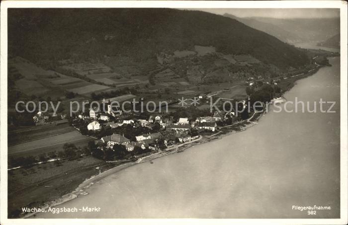 Wachau Oesterreich Fliegeraufnahme Aggsbach-Markt