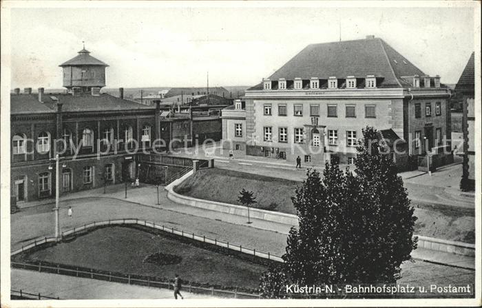 Kuestrin Neustadt Bahnhofsplatz und Postamt