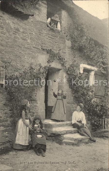 Sous le Bois Les Bulles de Savon Enfants