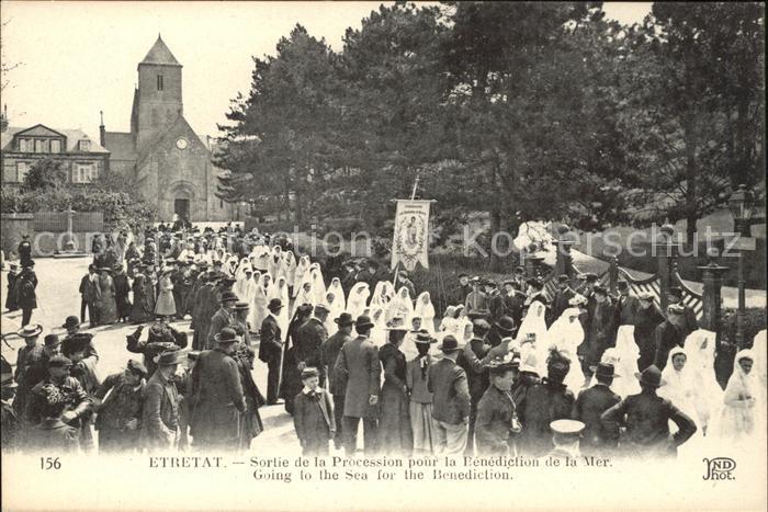 Etretat Sortie de la Procession pour la Benedic