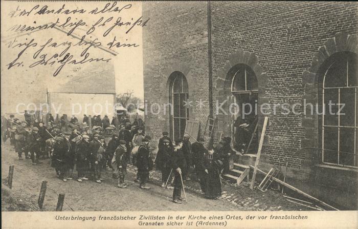 Ardennes Unterbringung franzoesicher Zivilisten in einer Kirche 1. Weltkrieg