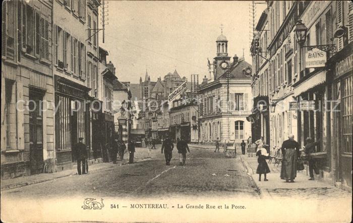 Montereau-Fault-Yonne La Grande Rue et la Poste