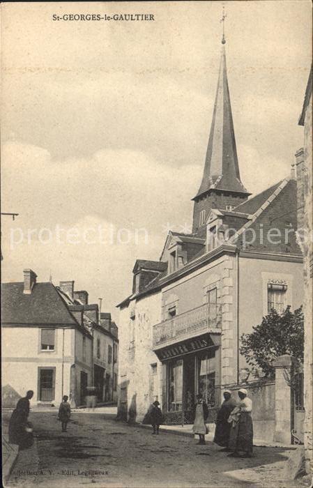 Saint-Georges-le-Gaultier Strassenpartie bei der Kirche