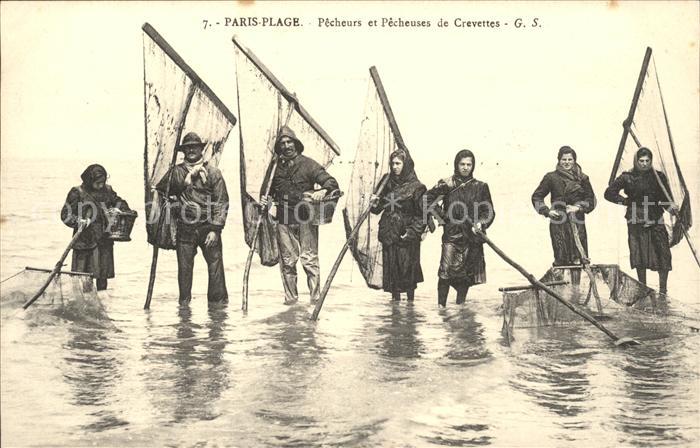Paris-Plage Pecheurs et Pecheuse de Crevettes