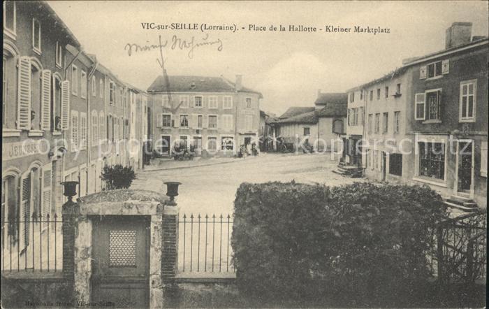 Vic-sur-Seille Place de la Hallotte Kleiner Marktplatz