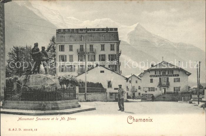 Chamonix Monument Saussure et le Mont Blanc