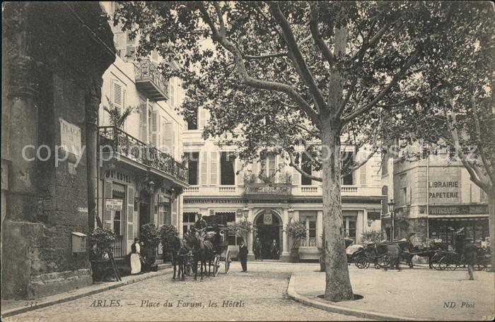 Arles Bouches-du-Rhone Place du Forum et les Hotels