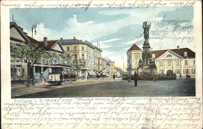Freiburg Breisgau Siegesdenkmal Strassenbahn