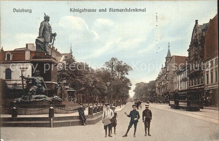 Duisburg Ruhr Koenigstrasse und Bismarckdenkmal Strassenbahn