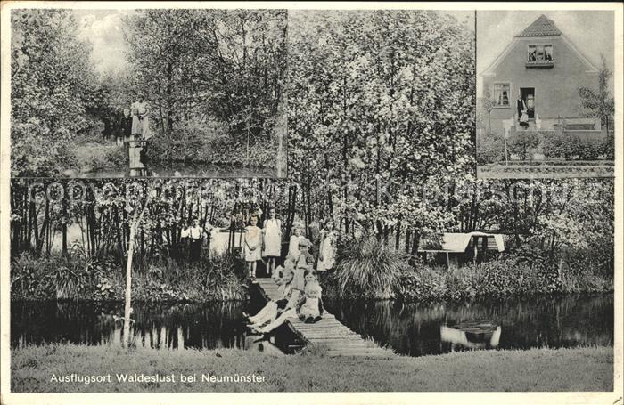 Neumuenster Schleswig-Holstein Waldeslust Kinder auf Holzbruecke