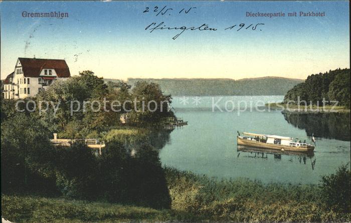 Gremsmuehlen Dieckseepartie mit Parkhotel Ausflugsboot