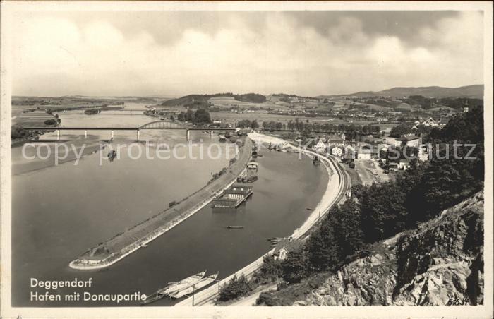 Deggendorf Donau Hafen mit Donaupartie Bruecke