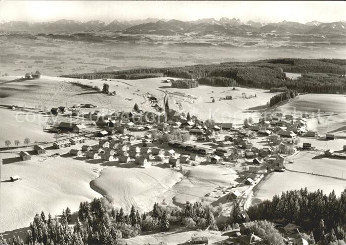 Buchenberg Allgaeu Fliegeraufnahme mit Alpenpanorama