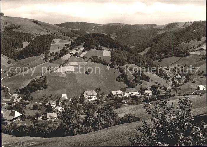 Obermuenstertal Panorama mit Schwarzwaldgasthof Spielweg Schwarzwald
