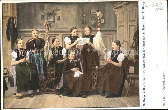 St Peter Schwarzwald Frauen in Tracht