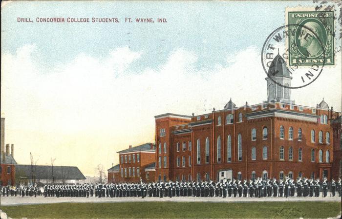 Fort Wayne Drill Concordia College Students Aufmarsch