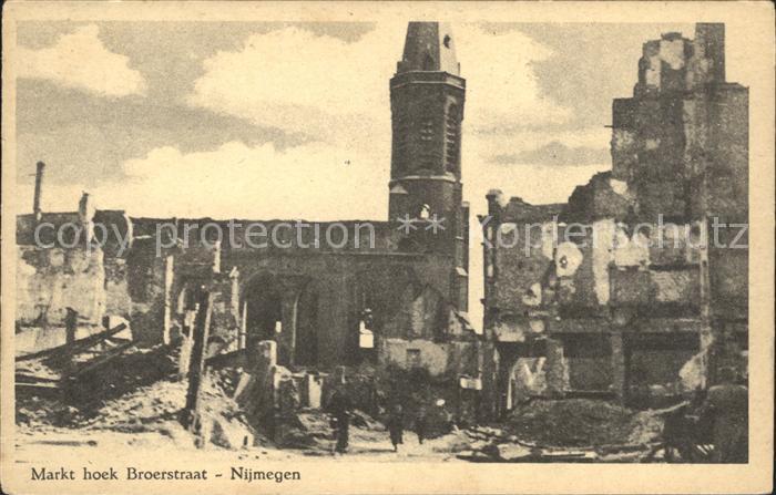 Nijmegen Markt hoek Broerstraat