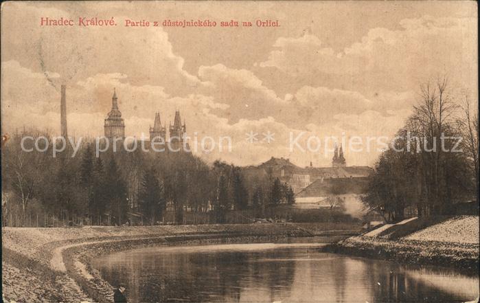 Kralovehradecko Hradec Kralove Partie am Fluss
